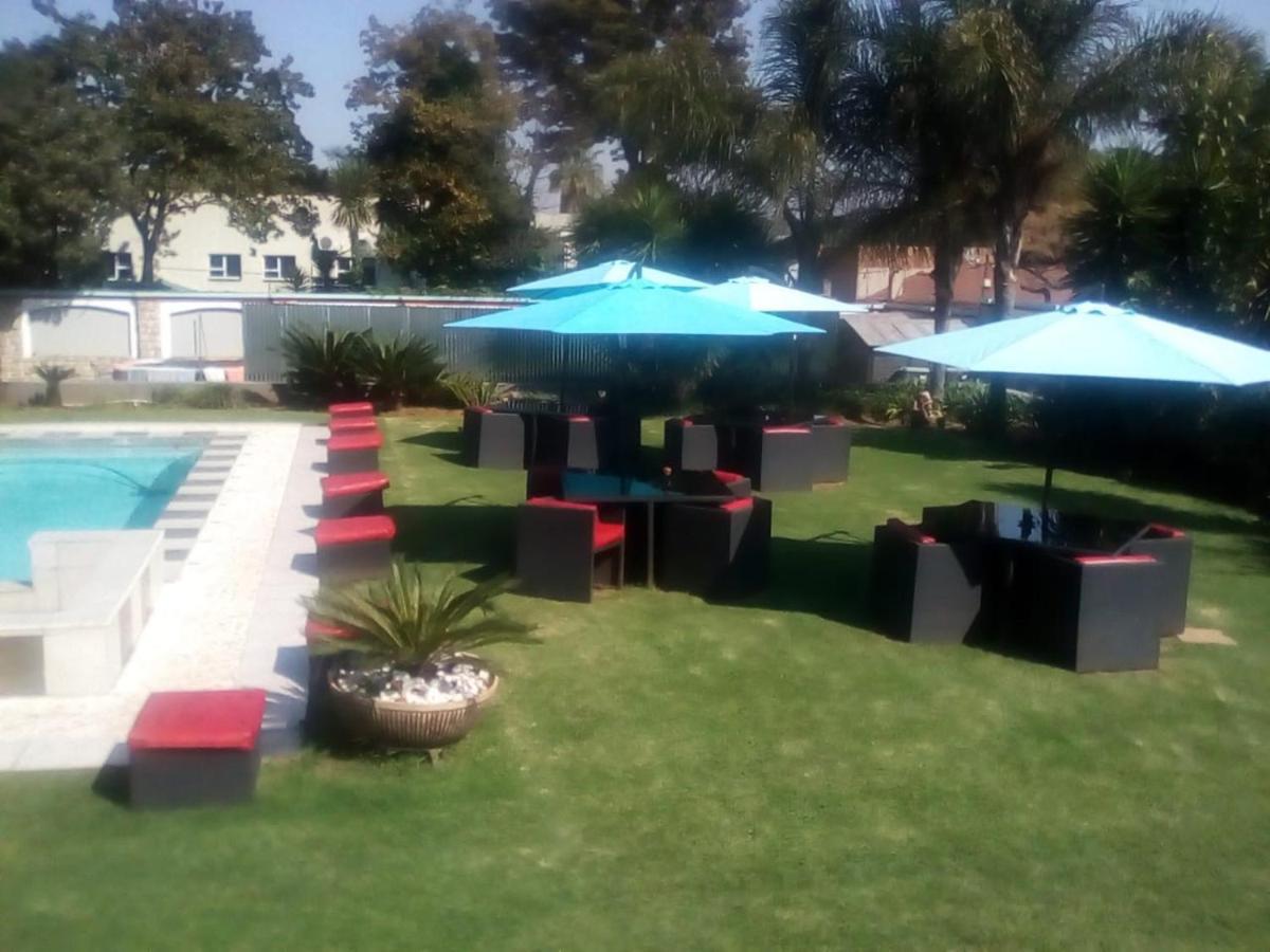 Africa Paradise - Or Tambo Airport Boutique Hotel Benoni Exterior foto